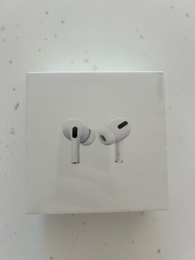 Apple AirPods Pro with MagSafe Charging Case - White